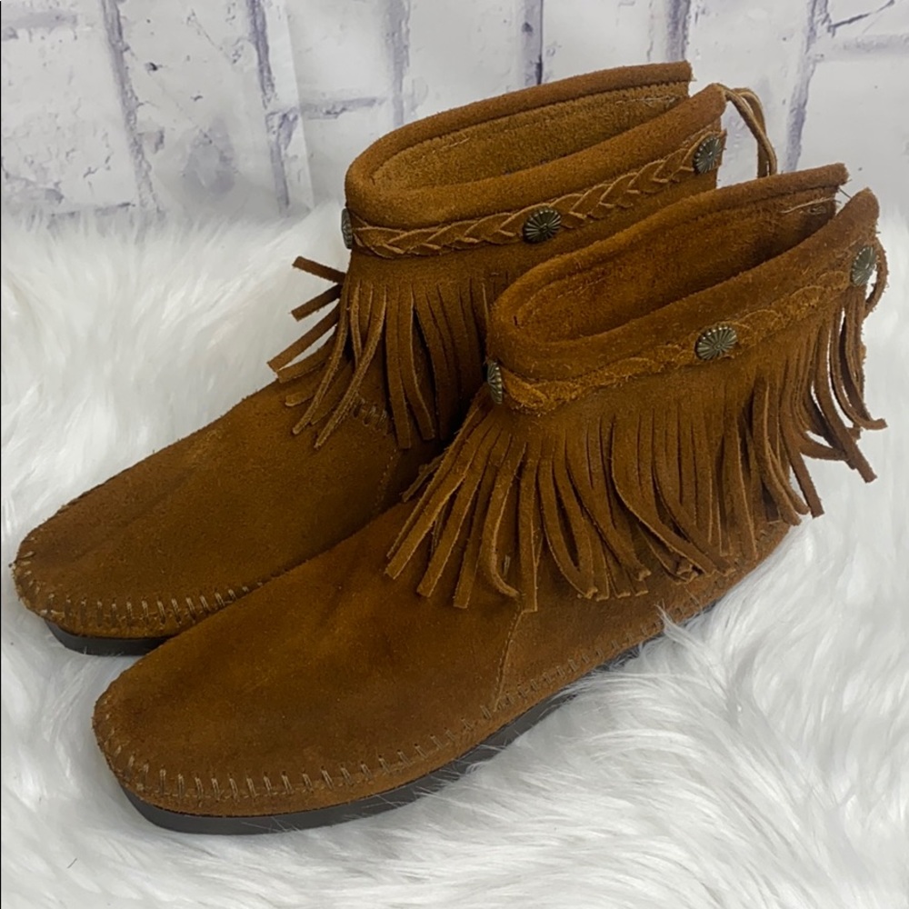 Minnetonka Brown Fringe Moccasins
